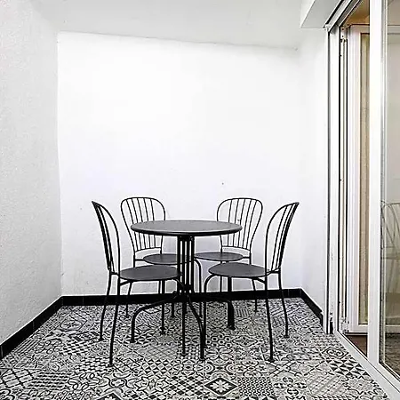 Ps Flats-av Liberdade Vi - Clean&safe Stamp